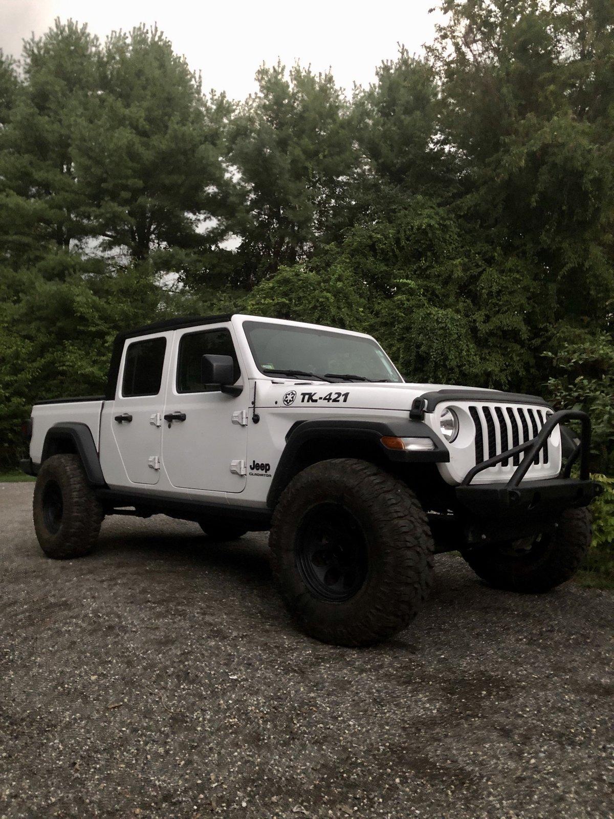 Jeep Gladiator 6speed manual Sport S with 37s A448912F-0798-4149-B1A7-0EFAC85D10EB