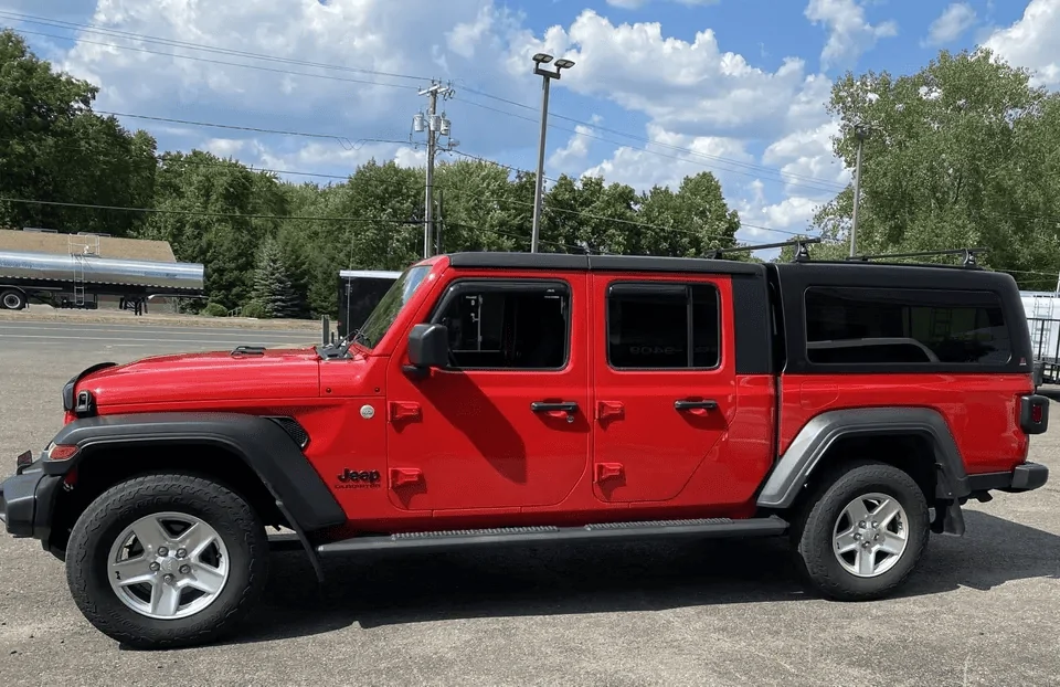 Jeep Gladiator Leer Topper For The Gladiator LEER cap pic