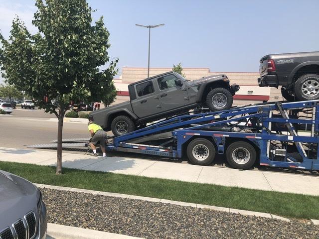 Jeep Gladiator Rubi Rhod - A 2020 Gladiator with flair for the overland-dramatic E9458466-A73C-4EB4-8BDC-D72CA2161249
