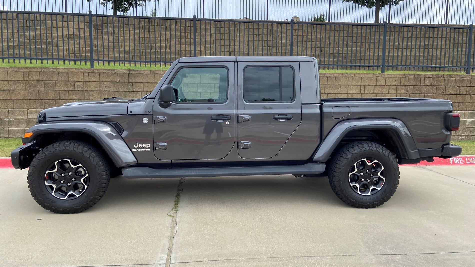 Jeep Gladiator SOLD:  Overland Steps - Fort Worth steips