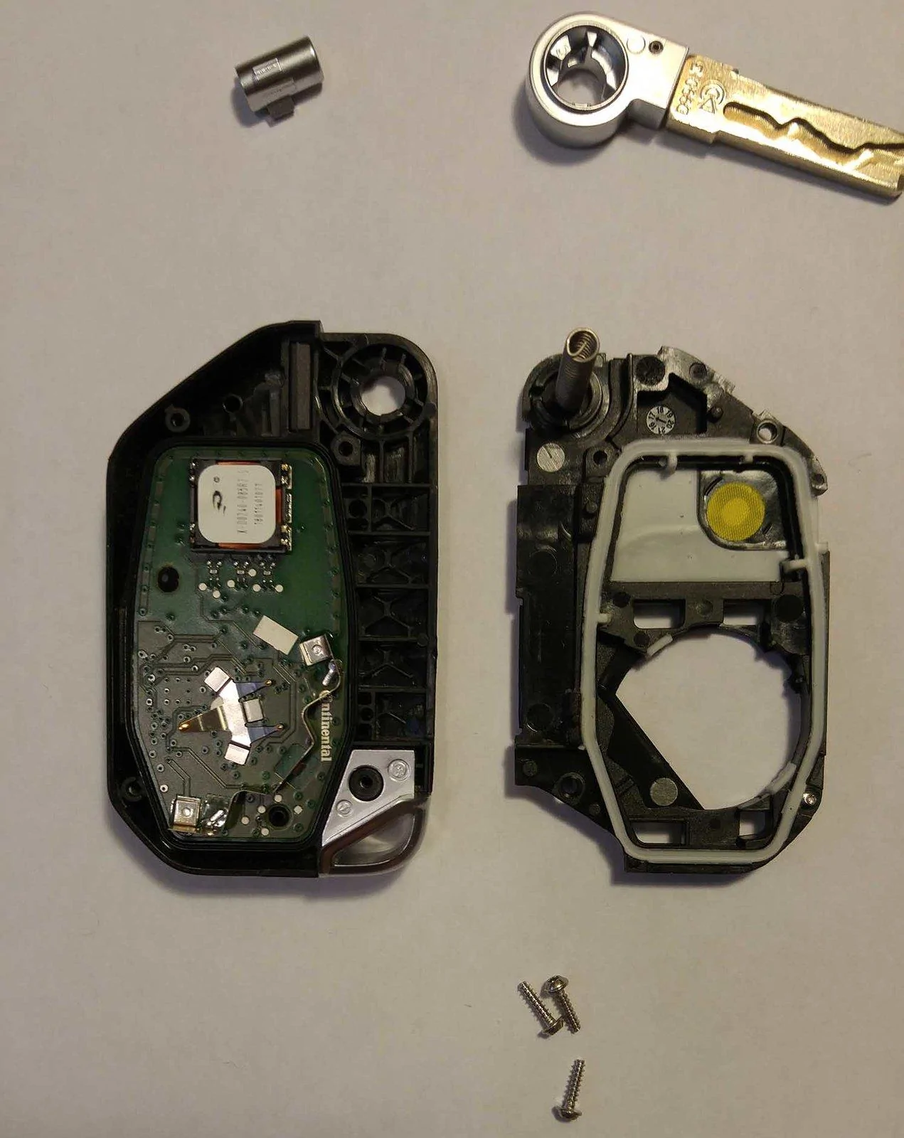 Jeep Gladiator Key Fob Functionality fob-pieces-jpg