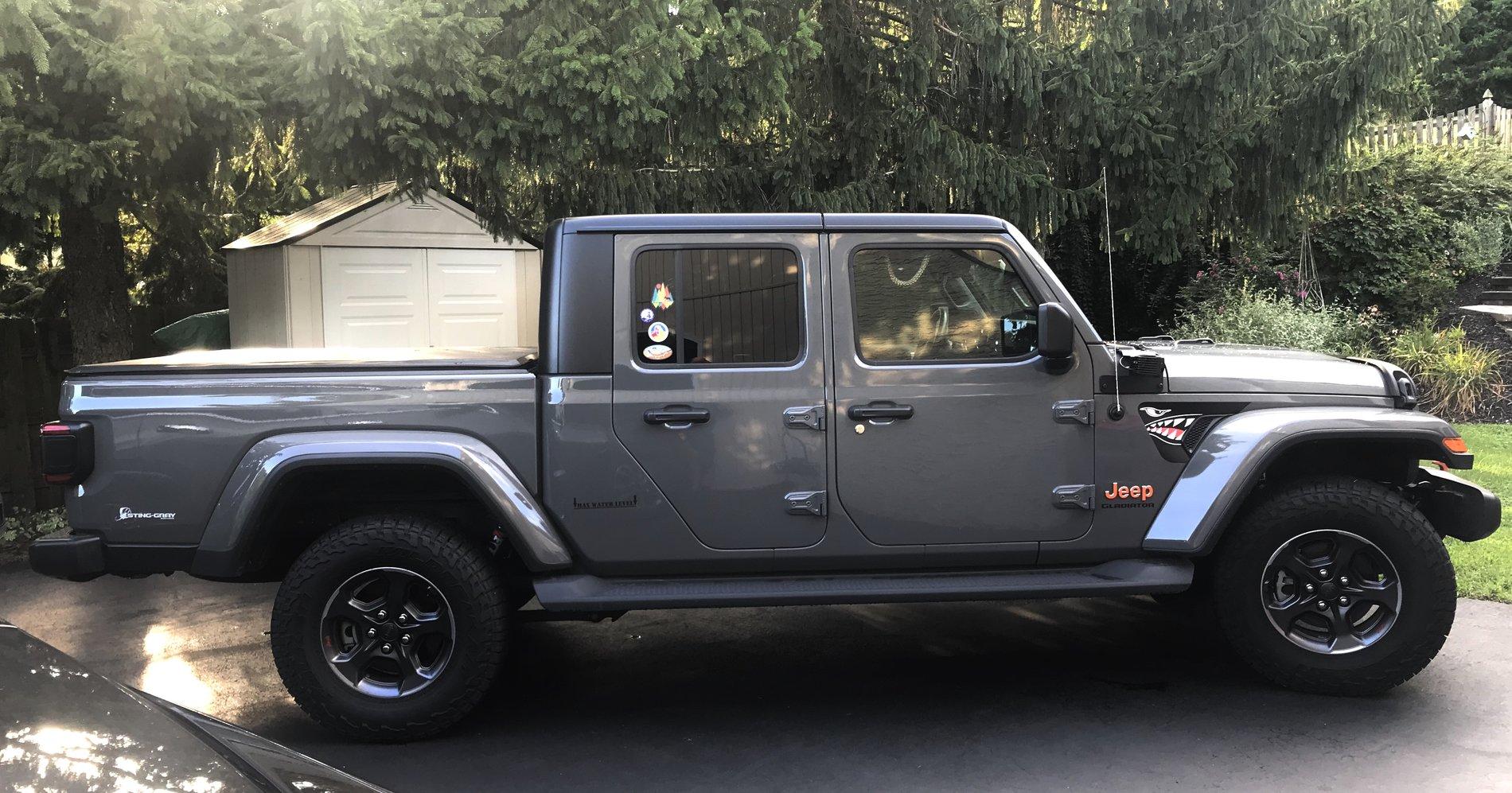 Jeep Gladiator Stickers and decal pics! 1A25BAA6-BABE-4363-9C95-6B25426E8C7B
