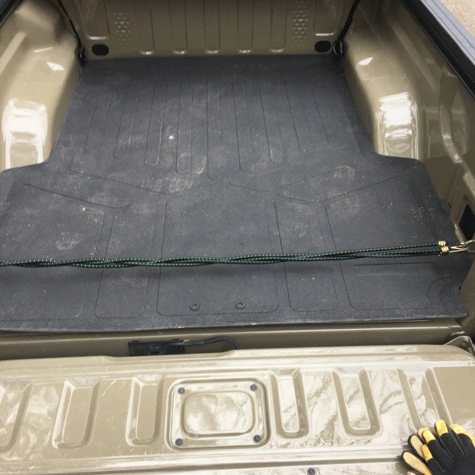 Jeep Gladiator Is there an argument for a naked bed? A30922AE-1D3C-4C42-AC16-4133E5D01738