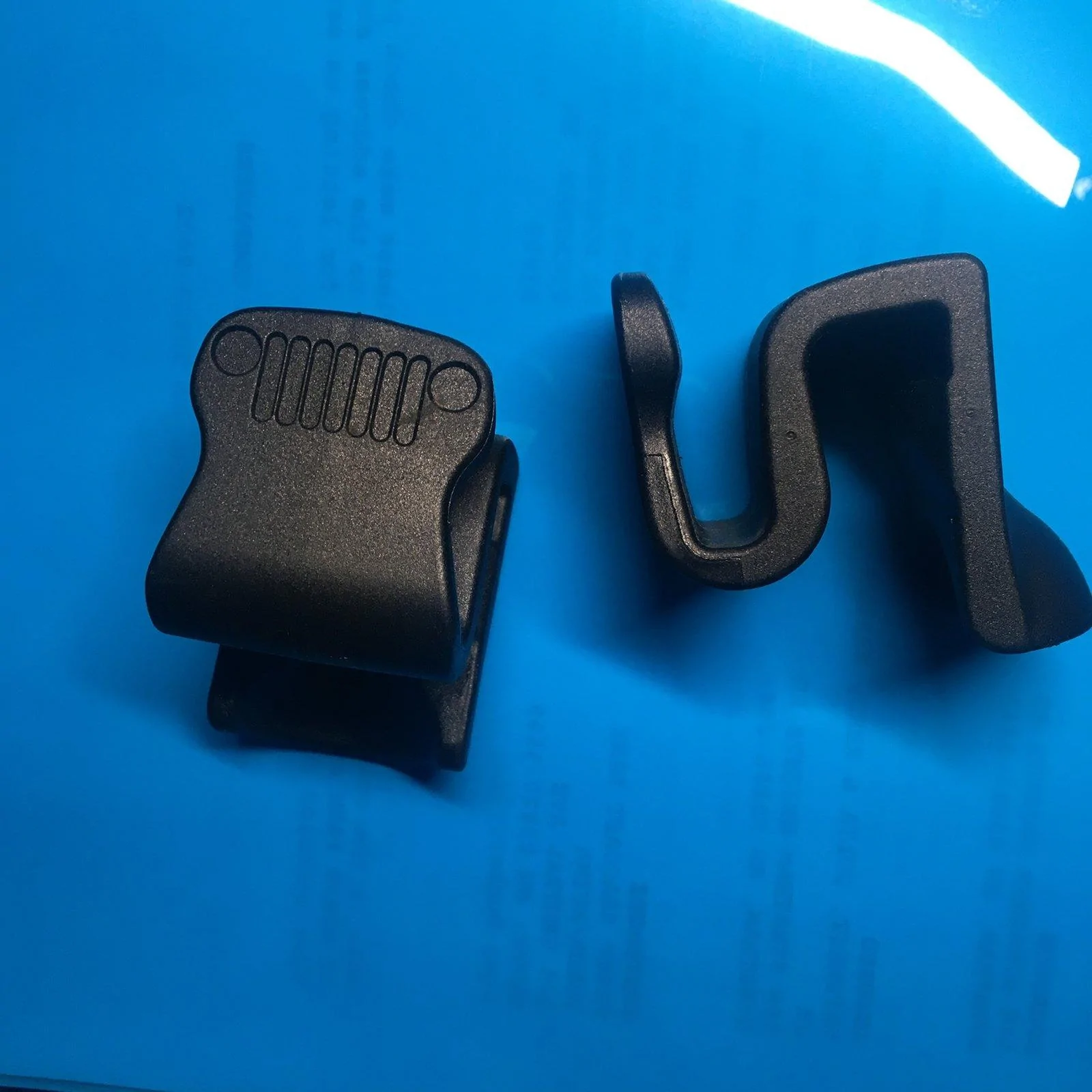 Jeep Gladiator Hidden/Buried features of the JT 2490E990-E124-4921-B578-B4489A721921