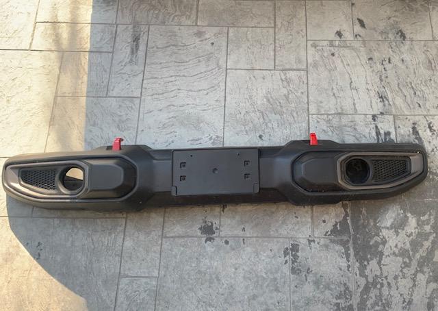 Jeep Gladiator 2020 Rubicon plastic bumper - free - south OC IMG_2187