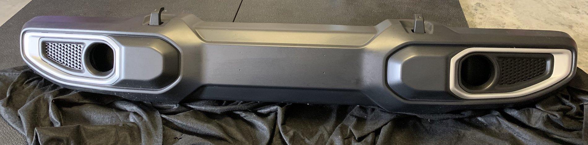 Jeep Gladiator 2020 Gladiator Sport Max Tow front bumper 89D210A5-2437-4376-9333-7678941F4065