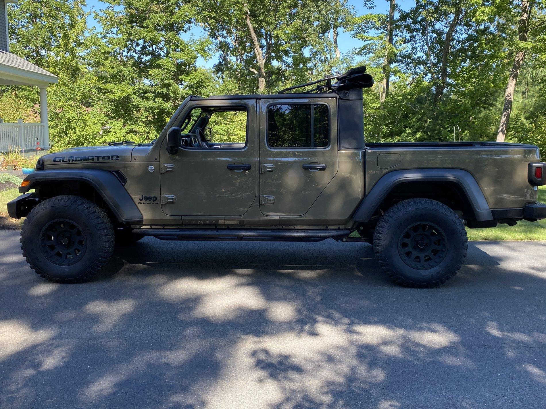 Jeep Gladiator Trifold tonneau that works with bed roll bar? E7EE5BB0-B6D7-4D8C-A7A3-12F5ADD3948A