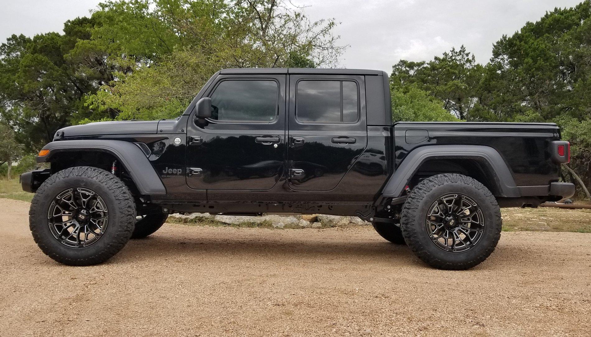 Jeep Gladiator BLACK Gladiator JT Club 20200904_163348 (2)