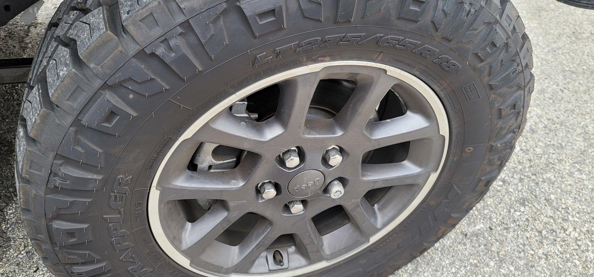 Jeep Gladiator Set of 4 LT275/65R18 Nitto Ridge Grapplers 20200905_160040