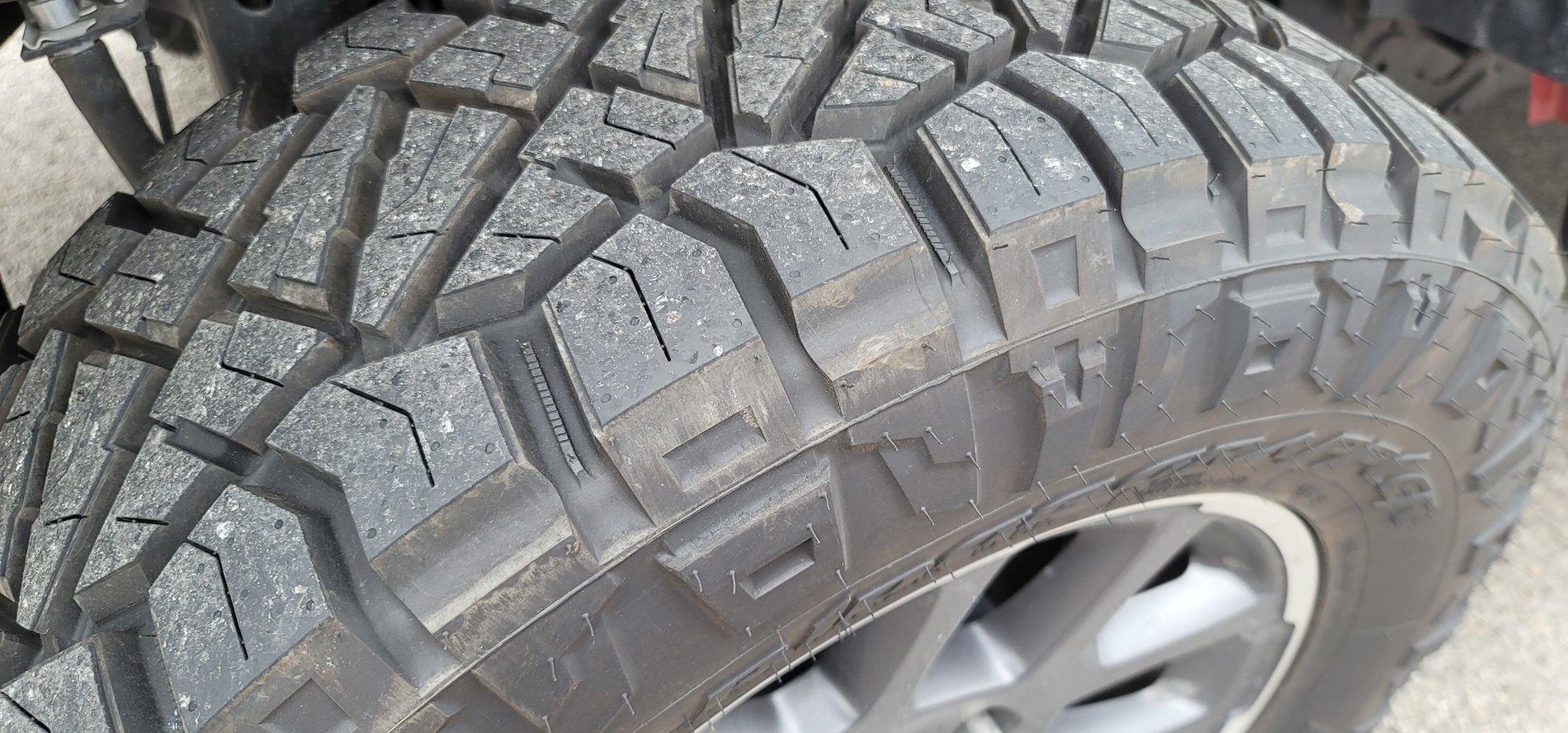 Jeep Gladiator Set of 4 LT275/65R18 Nitto Ridge Grapplers 20200905_160027