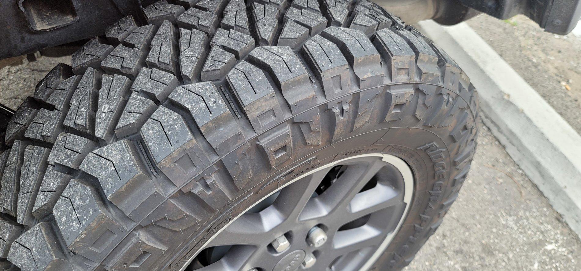 Jeep Gladiator Set of 4 LT275/65R18 Nitto Ridge Grapplers 20200905_160017