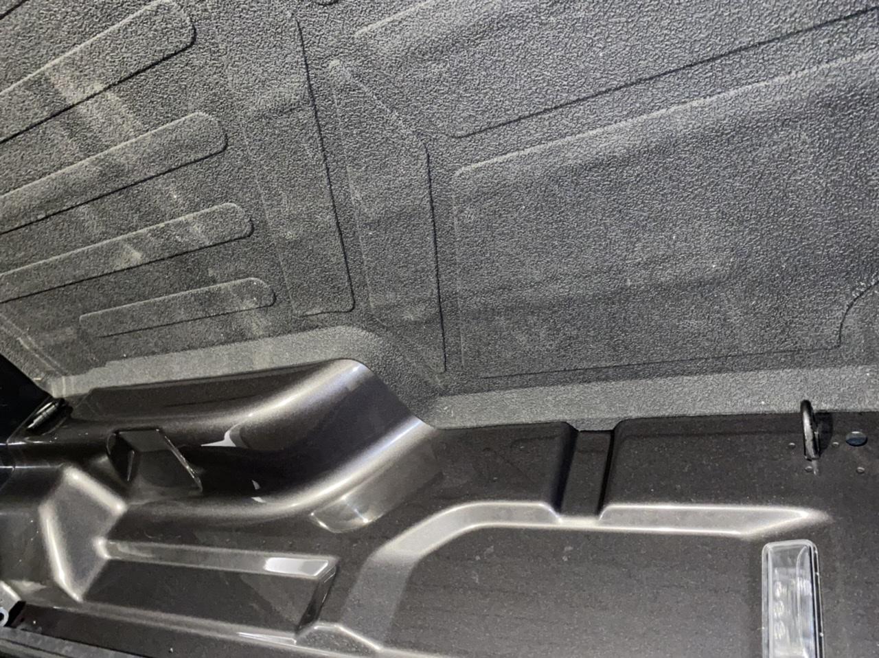Jeep Gladiator Is there an argument for a naked bed? BA29832F-4EF8-42B4-AA55-BBF426E7F86C
