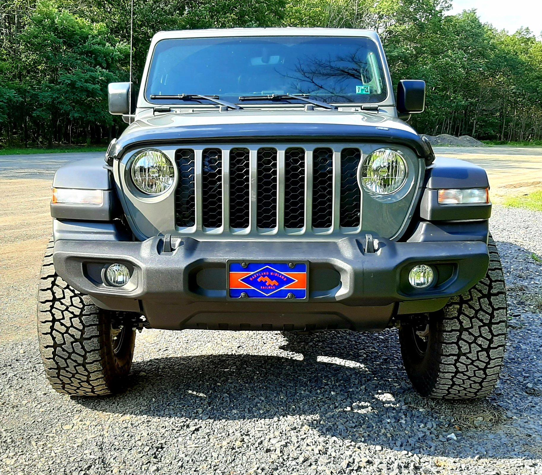 Jeep Gladiator Front plates on new Gladiator 20200906_230634