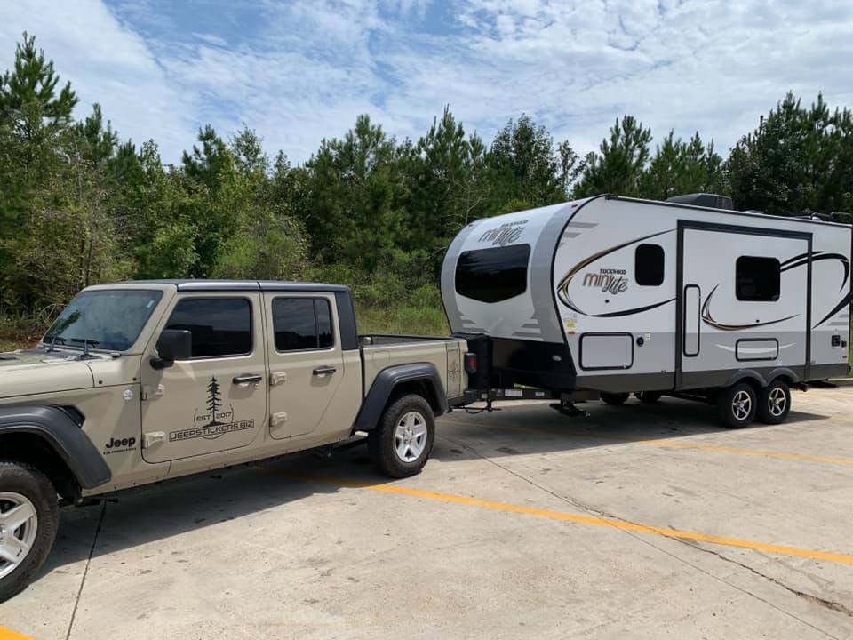 Jeep Gladiator First real road trip towing with the new Gladiator Camper Day