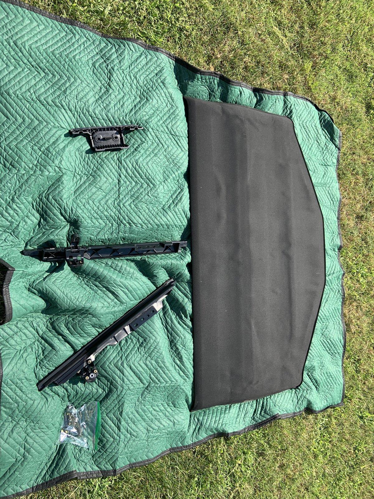 Jeep Gladiator Bestop Sunrider Twill for Sale $600 3D17432F-4B42-4A99-A18B-AB60D8181A95