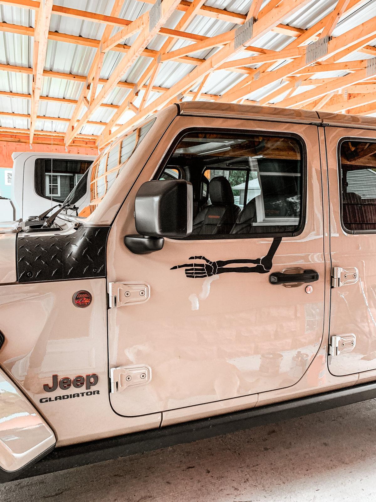 Jeep Gladiator Stickers and decal pics! IMG_0565