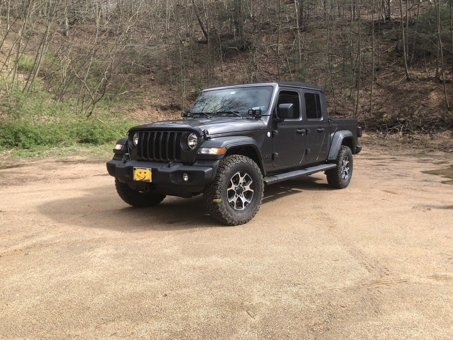 Jeep Gladiator Stickers and decal pics! D9E80655-5619-4D56-89AB-FE8BAAFBDBEA