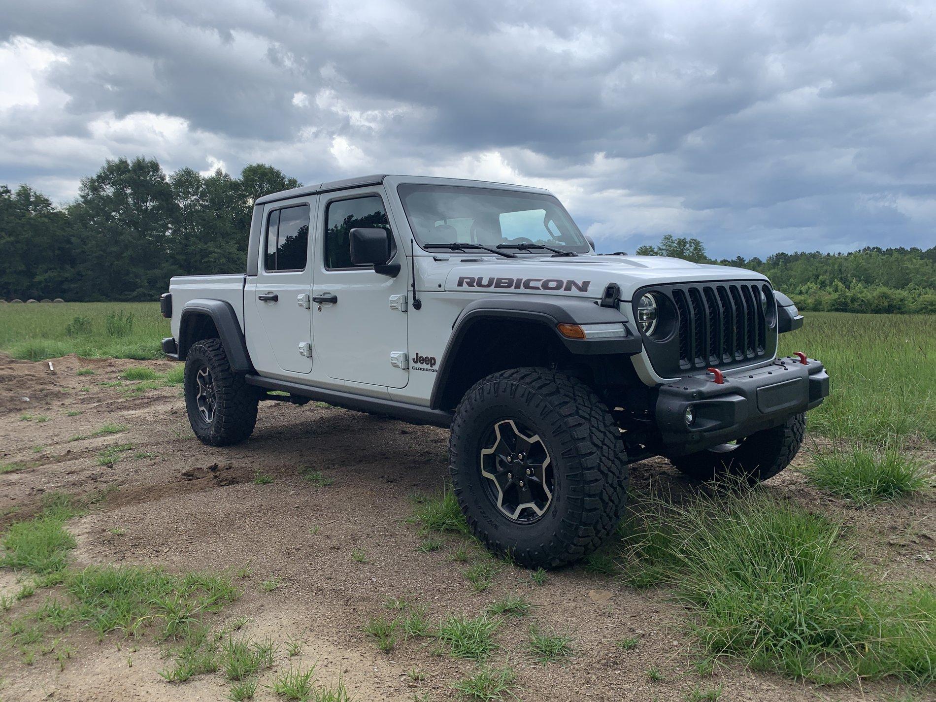 Jeep Gladiator 2020 Gladiator Rubicon white manual transmission plus mods IMG_7280.JPG