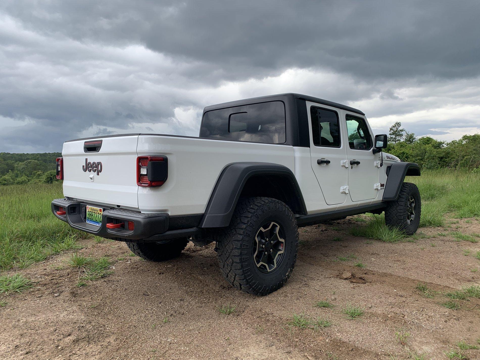 Jeep Gladiator 2020 Gladiator Rubicon white manual transmission plus mods IMG_7281.JPG