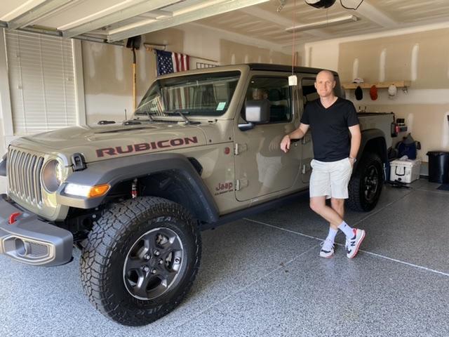 Jeep Gladiator 2020 Rubi On Dealer Lot - NC C36CB234-9011-4547-8415-7E9AE45B0046