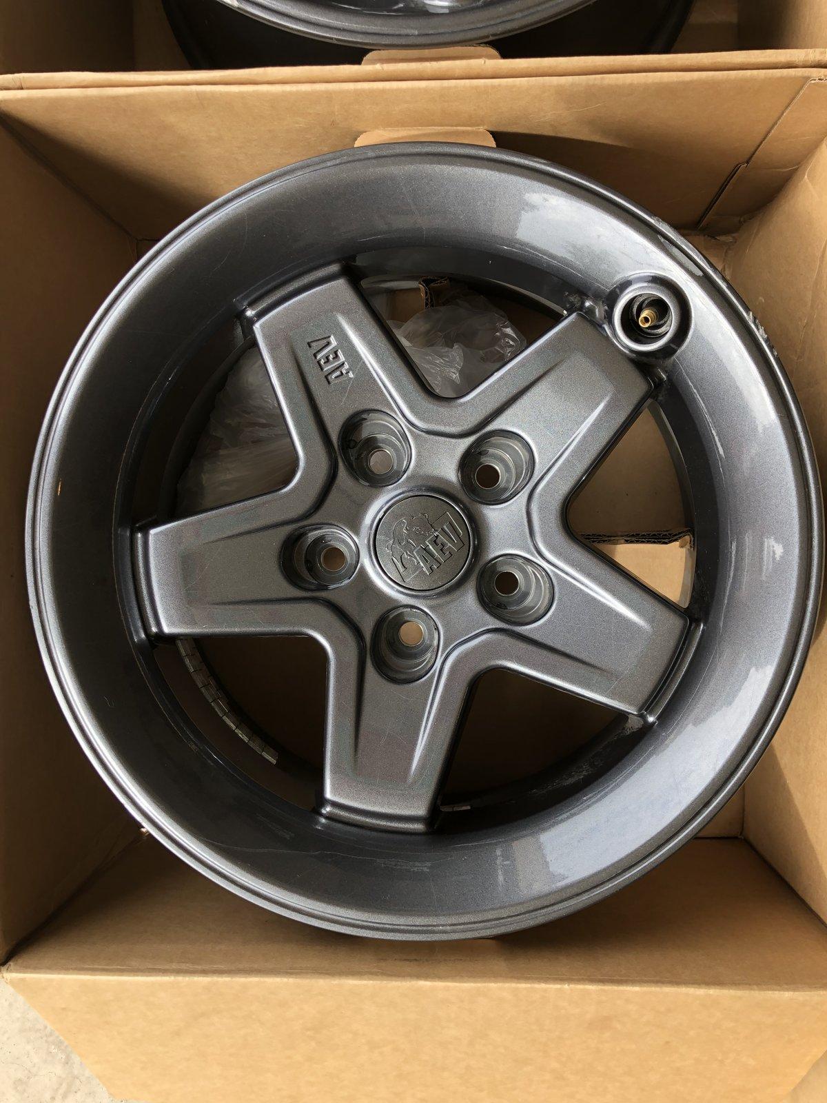 Jeep Gladiator x5 Jeep Wrangler Gladiator AEV Pintler Wheels - Onyx IMG_8606.JPG