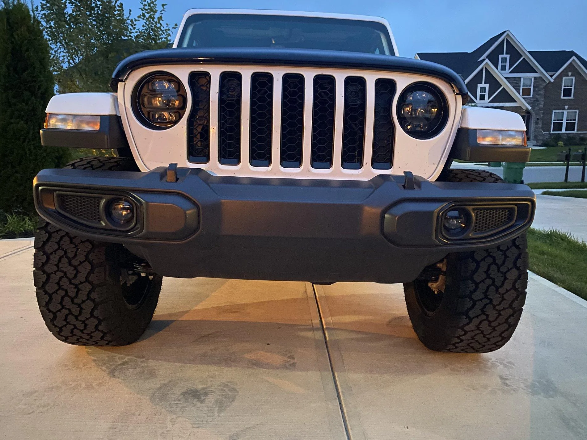 Jeep Gladiator 2020 Gladiator Overland 3.6L 195605E1-EBC4-43FD-A449-554B3145A987