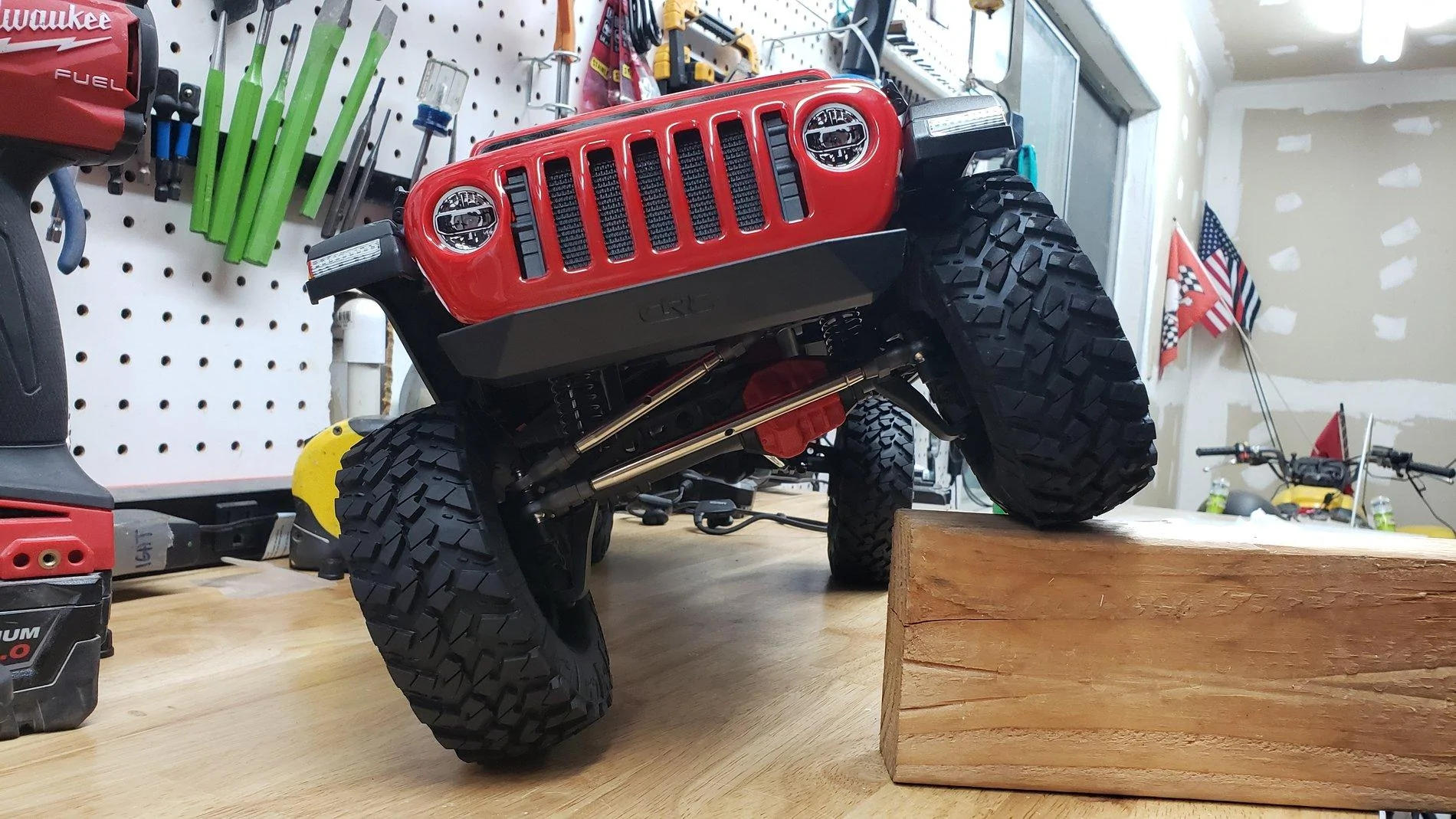 Jeep Gladiator Axial Racing Jeep Gladiator 1/10 Scale RC Rock Crawler 20200910_214011