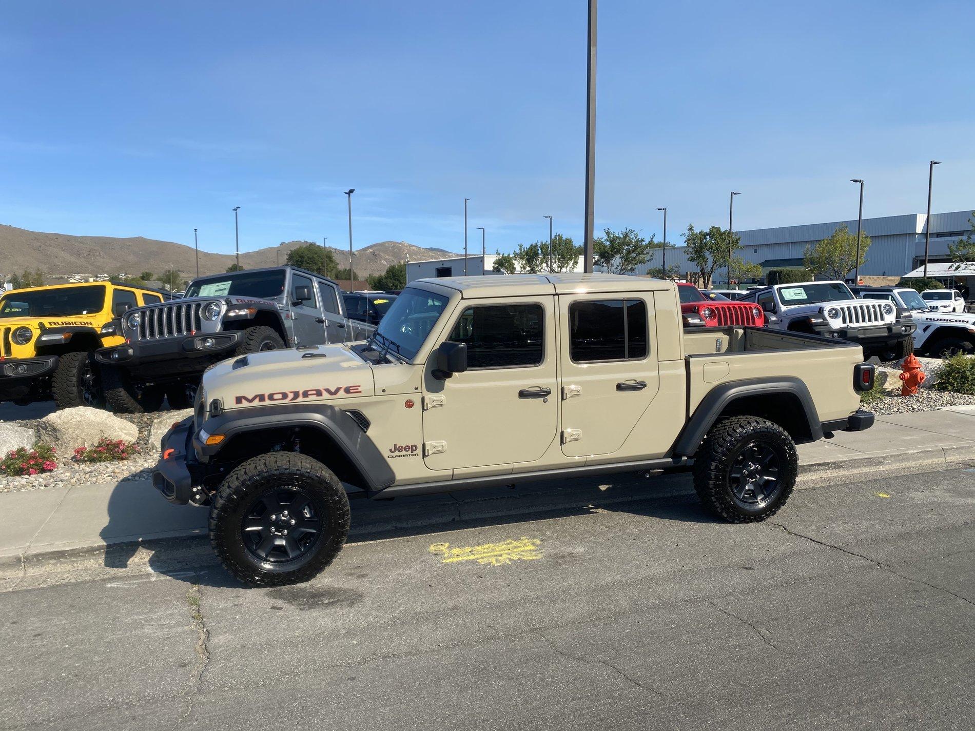 Jeep Gladiator Mojave only Pic thread! Brand New Dealershi