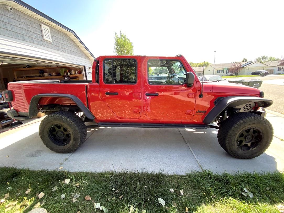 Jeep Gladiator 37″ vs 35″ Tires Side-by-Side Comparison Look IMG_0913