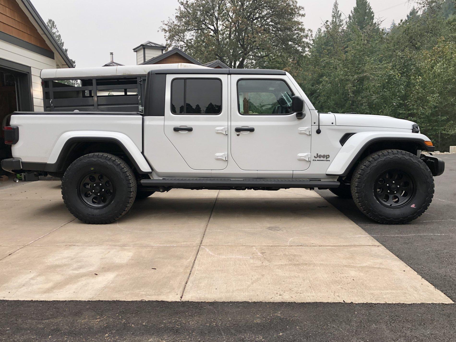 Jeep Gladiator Looking at running BFG K02 315/70r17 in C Load Range, any experience with this combination? 47B709AD-257B-4B47-967A-7163F579B8EF