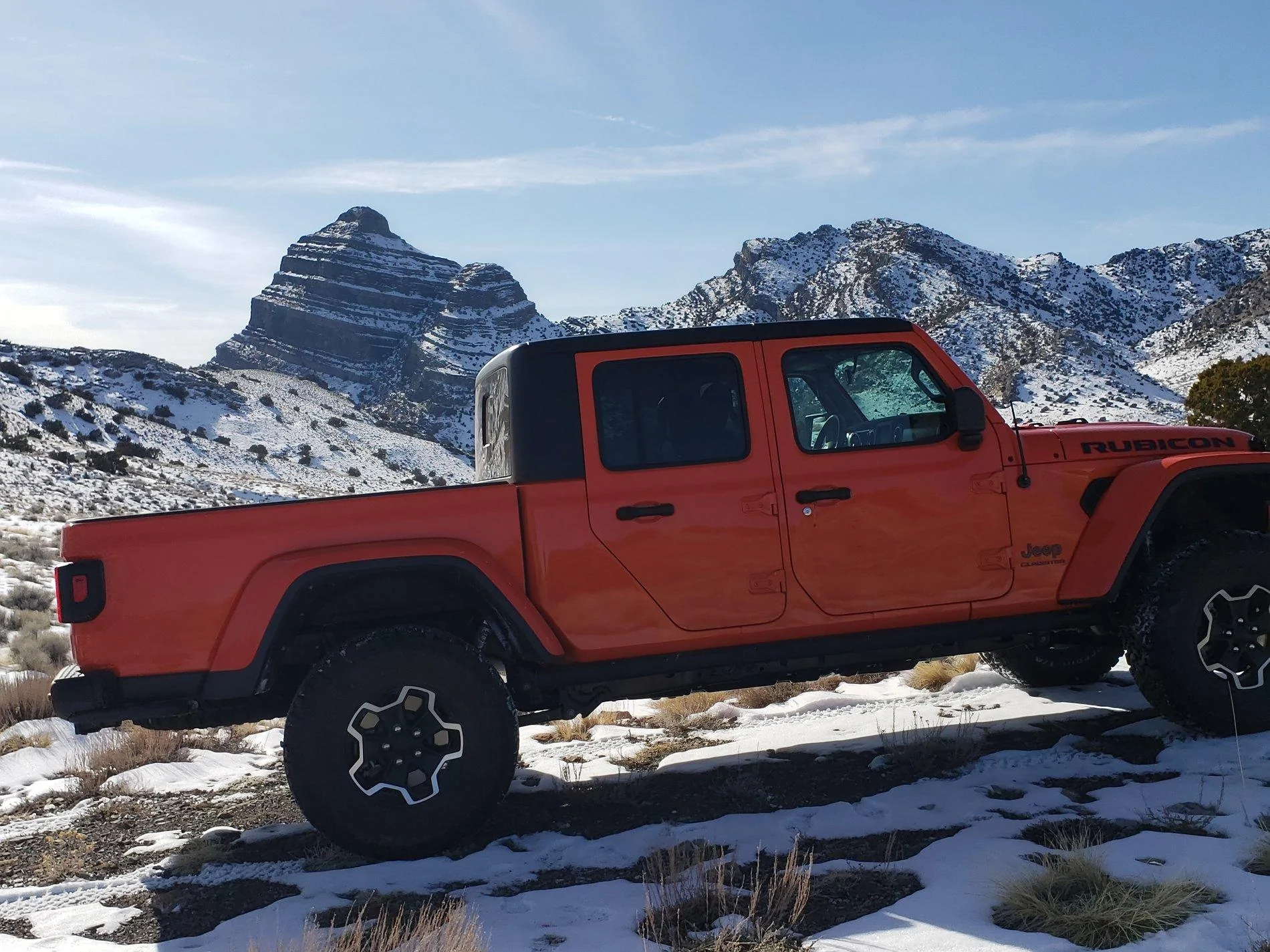 Jeep Gladiator 2020 Gladiator Rubicon Punk'n manual transmission + extras 20200119_114317