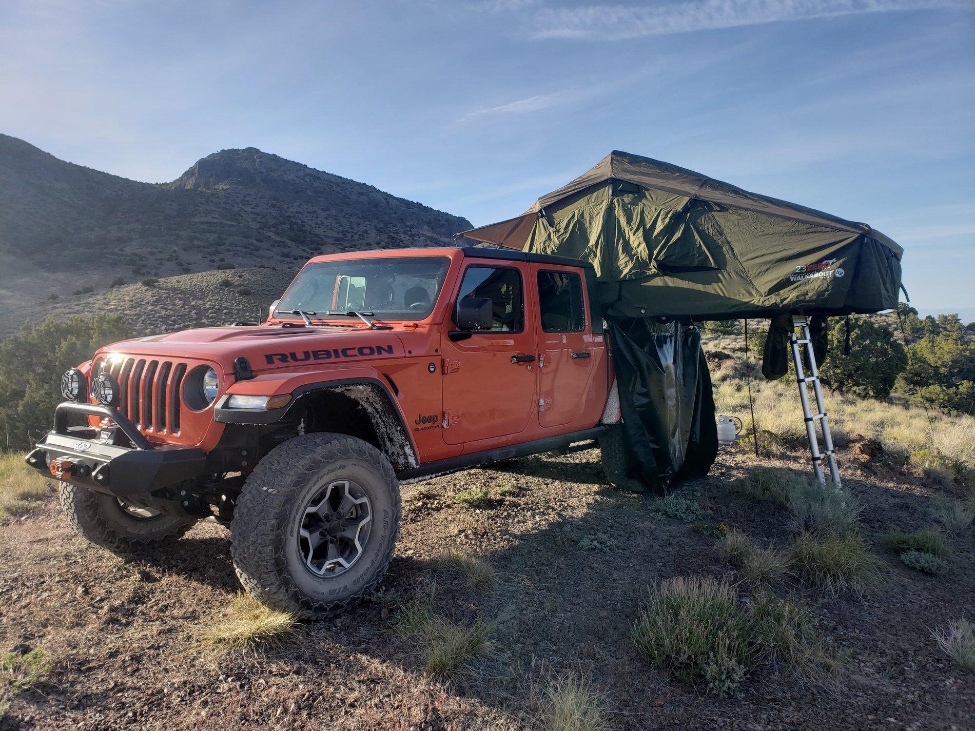 Jeep Gladiator 2020 Gladiator Rubicon Punk'n manual transmission + extras 20200509_190249