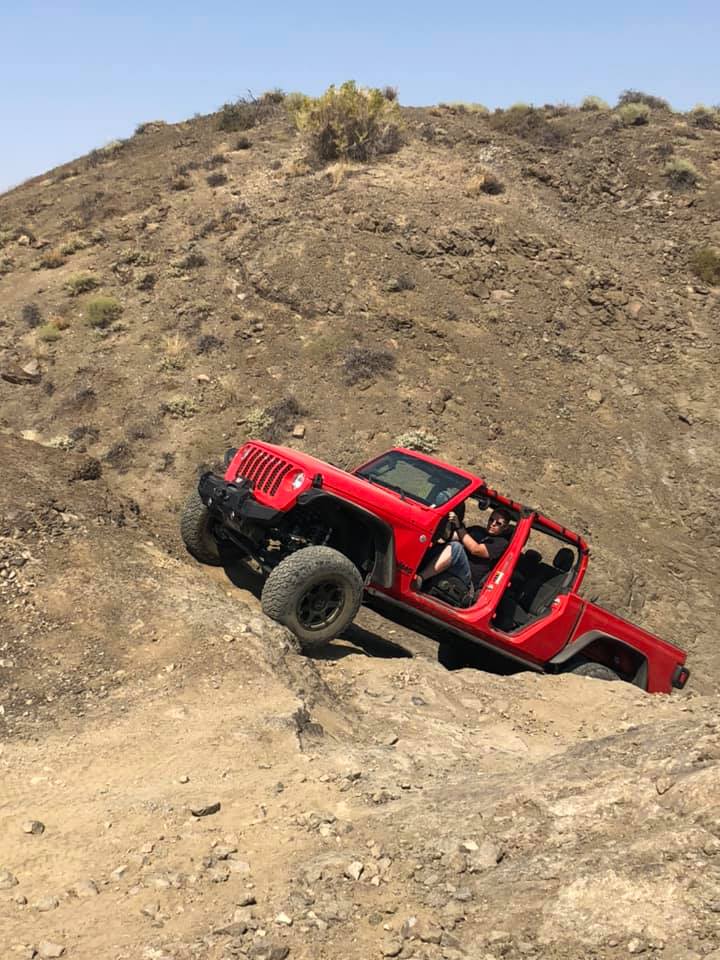 Jeep Gladiator EVO vs Clayton vs Rebel? 118702252_3513525748666637_7322104426327663994_n