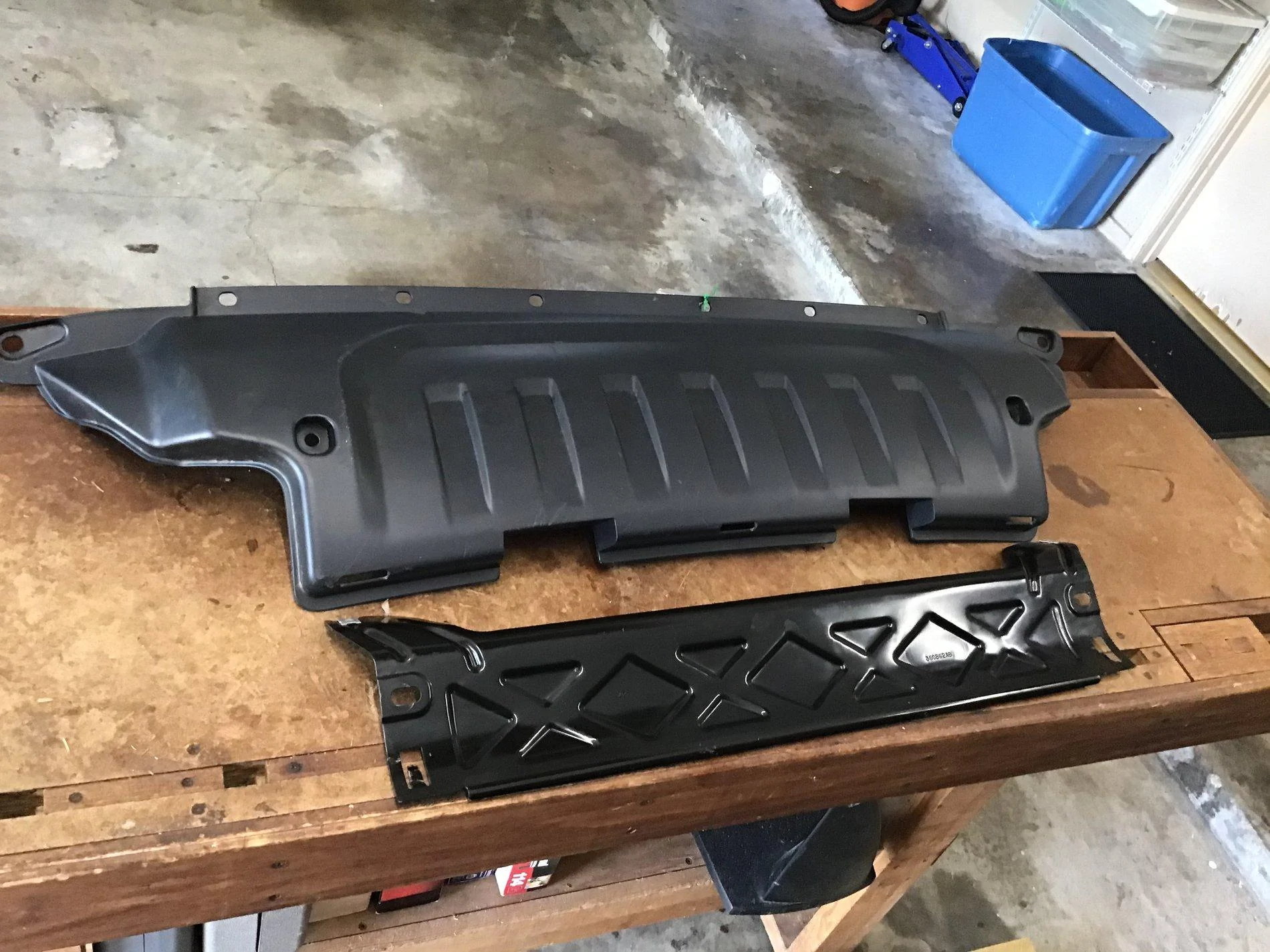 Jeep Gladiator OEM Front Bumper (Sport S) - Dallas TX 63825680-39BF-48E6-812C-B202AAB15B90