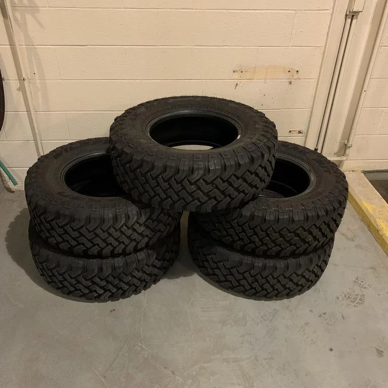 Jeep Gladiator FS: Set of 5 Falken Wildpeak MT, 285/70/17, 8,000 mi, $500 rY9ZZ3Y