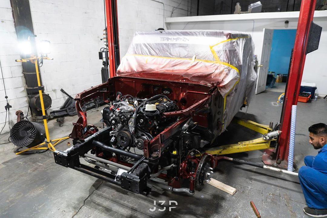 Jeep Gladiator A SEMA build of a different color jeep-gladiator-dually-rider-is-a-392-vessel_4