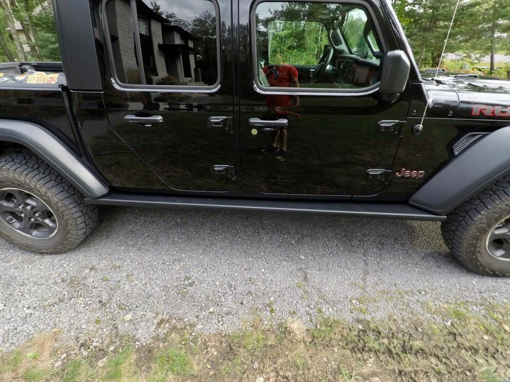Jeep Gladiator Side steps/rails etc.   what are you all runnin ? 6A1C7A53-3144-48FA-BB9A-3CF002AD7D43
