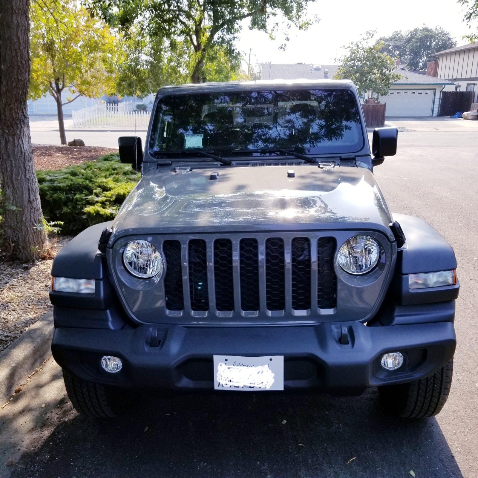 Jeep Gladiator 2020 Jeep Gladiator Sport S w/Max Tow 850 miles 20200907_132204