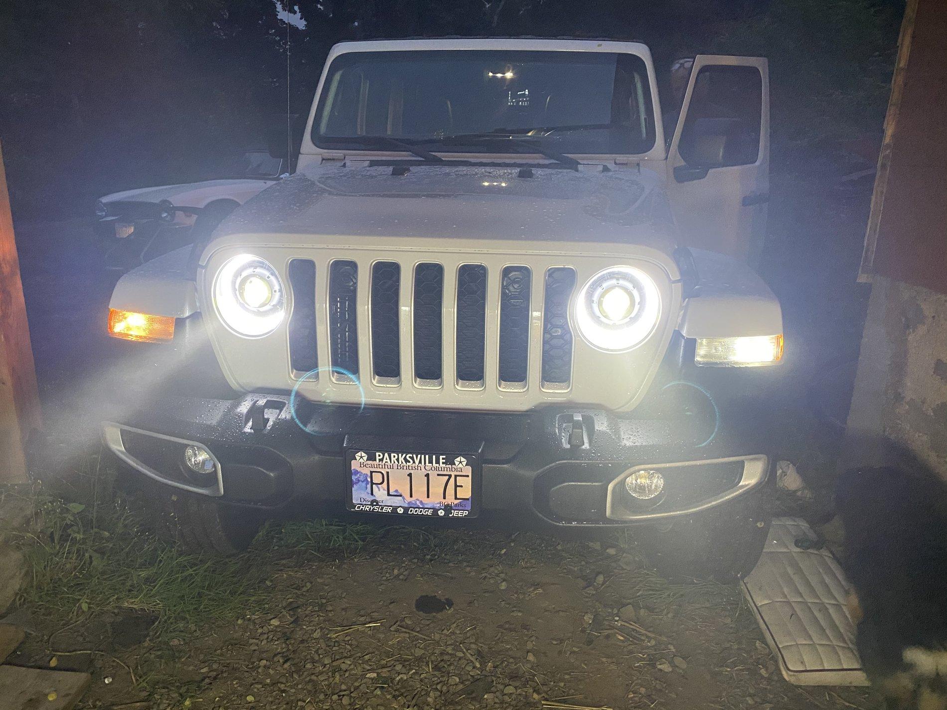 Jeep Gladiator Installed Oracle Oculus Bi-LED headlights..and Fog lights and Diode Dynamics side marker bulbs 5C52C720-551B-4006-B307-EFE615759D47