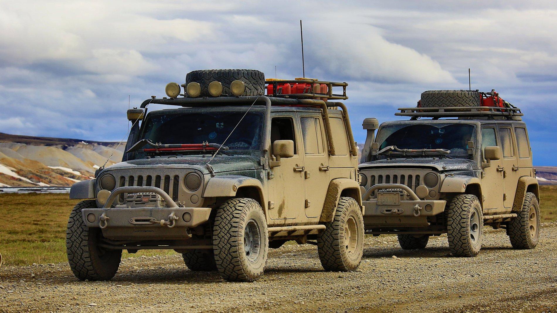 Jeep Gladiator Is it weird or a compliment if someone made the exact same Gladiator as me? Alaska Trip, May-Jul 16, 5_9134, Jeeps on Dalton Highway