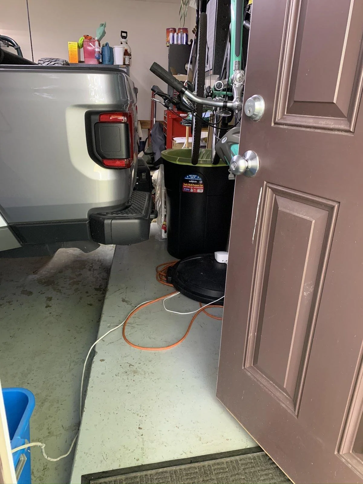Jeep Gladiator Photo challenge.. Show me your Gladiator in your garage. IMG_1971