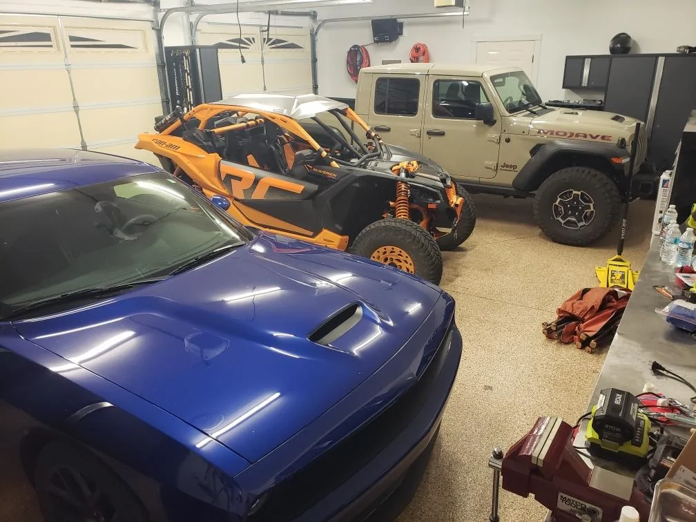 Jeep Gladiator Photo challenge.. Show me your Gladiator in your garage. Mojave garag