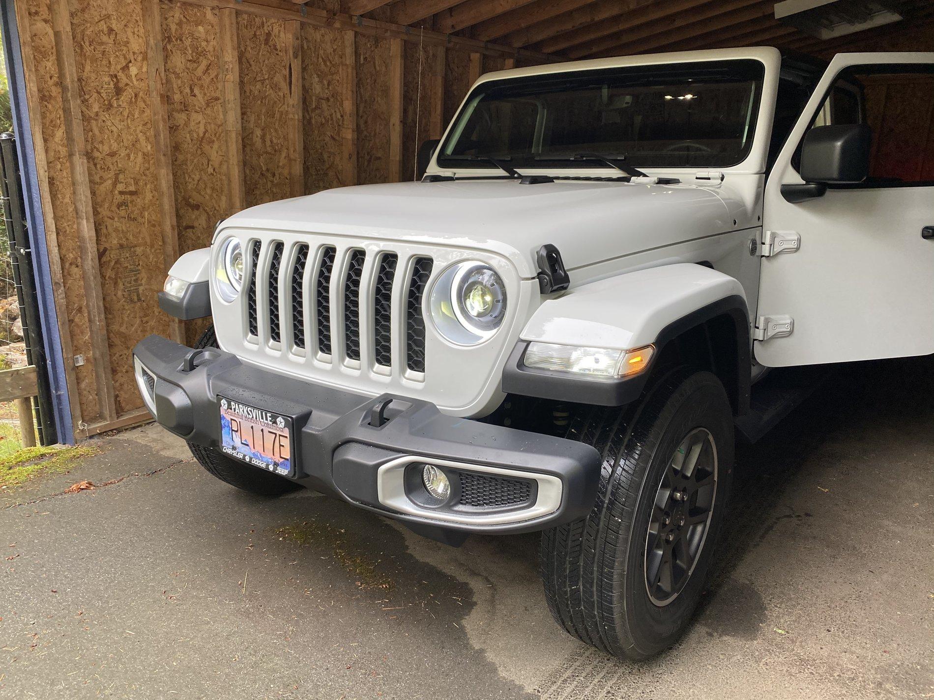 Jeep Gladiator Installed Oracle Oculus Bi-LED headlights..and Fog lights and Diode Dynamics side marker bulbs 6120E43A-F7F5-4024-BC51-A150E4317BE5