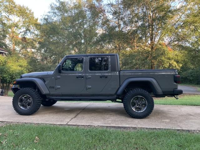 Jeep Gladiator Gladiators on Mopar 2" Lift Kit 3E3D7D97-0DD7-4D34-81AD-F3B0A936839C