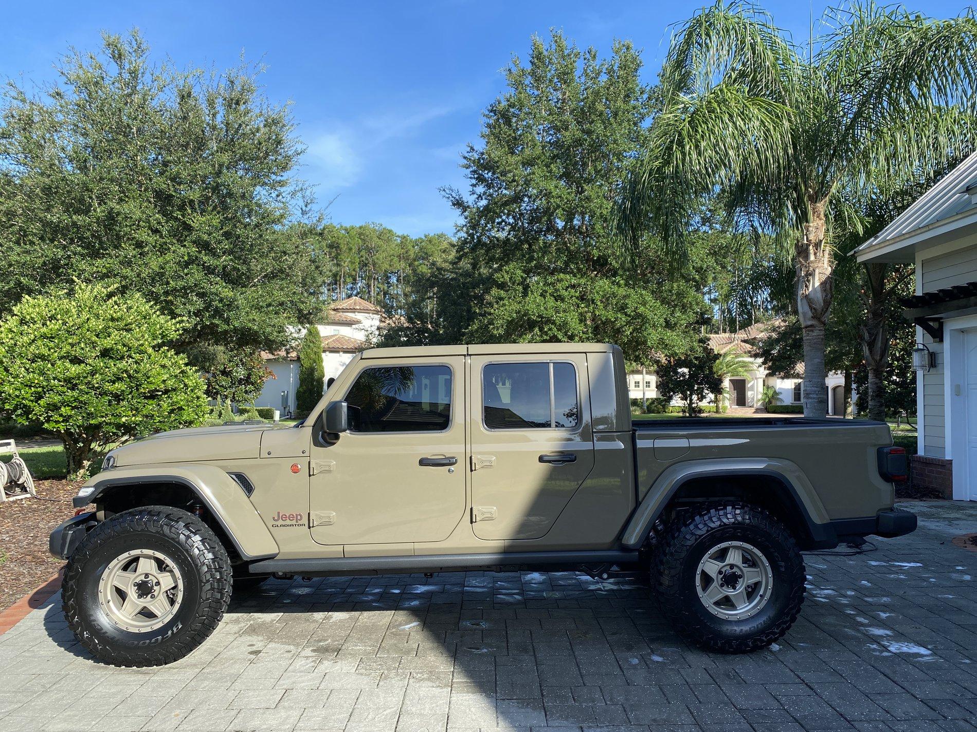 Jeep Gladiator ***Official Mojave Thread*** Lets talk Mojaves 61818546762__2628B0DA-C505-42A5-B70B-3FAFC3EF6DDE.JPG