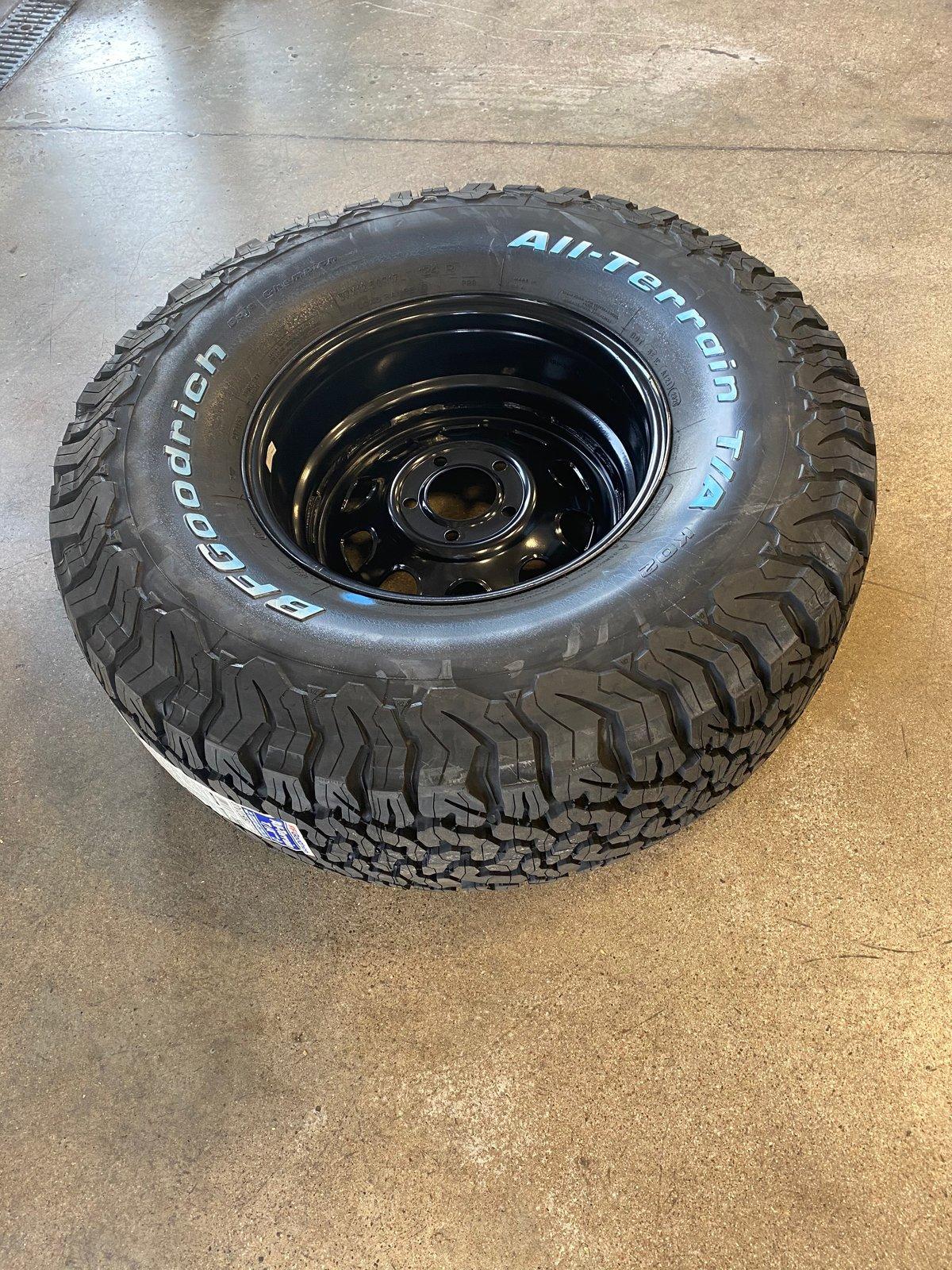 Jeep Gladiator 37” spare tire - list of tires that fit under the bed BFG All Terrain T-A tire - 1
