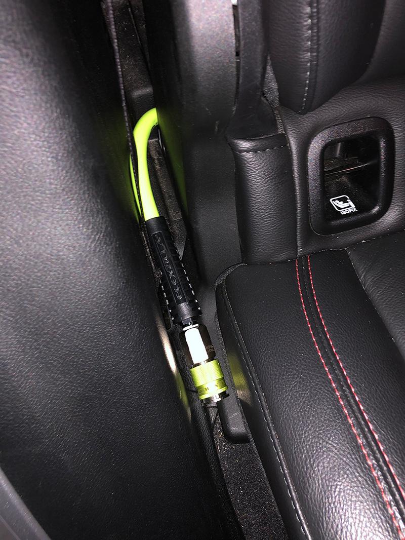Jeep Gladiator ARB Single compressor mounted behind the rear seat 01