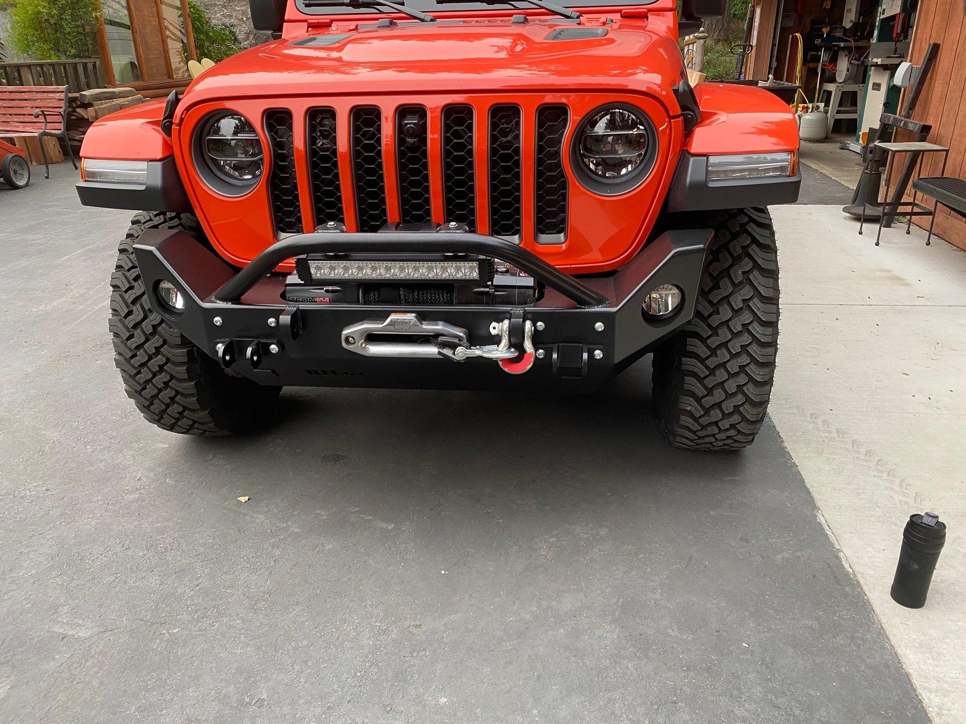 Jeep Gladiator Gladiator front bumper with hooks to flat tow behing a motorhome Jeep 3