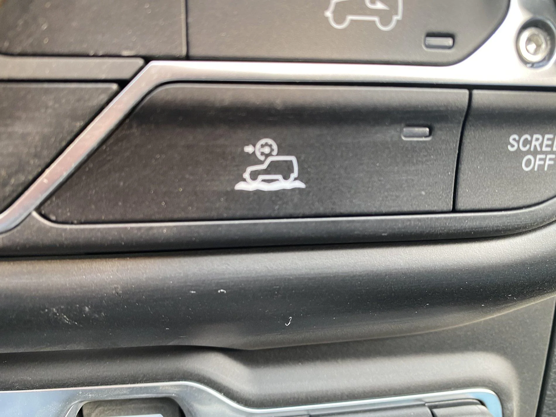 Jeep Gladiator What is this button? 9DDBF218-8EEC-439F-AA93-A3D3EBBF414F