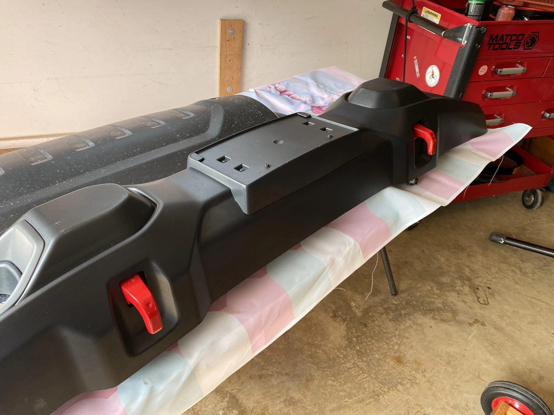 Jeep Gladiator Rubicon Bumper Assembly Takeoff with LEDs AFC344BF-AD40-43CF-8601-2F0285AAA4D9